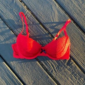 Red lace Gilly Hicks Push em up bra 34c